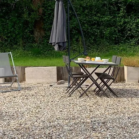 Maisonnette Au Calme, 15 Kms Honfleur/deauville 度假居 *