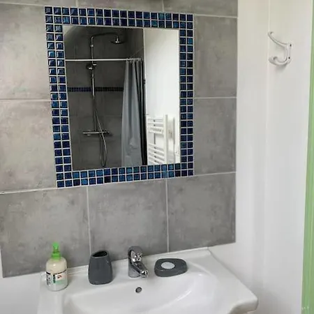 度假居 Maisonnette Au Calme, 15 Kms Honfleur/deauville