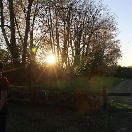 Maisonnette Au Calme, 15 Kms Honfleur/deauville * Les Authieux-sur-Calonne