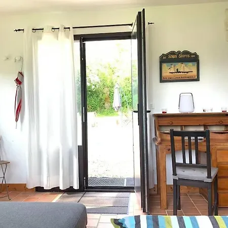 Maisonnette Au Calme, 15 Kms Honfleur/deauville *